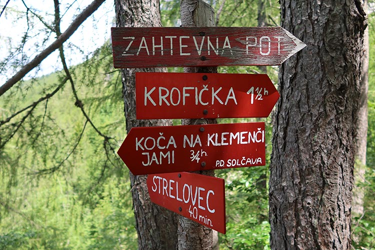 Directions from Klemenča jama mountain hut