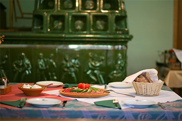 Organic breakfast at the tourist farm Plesnik