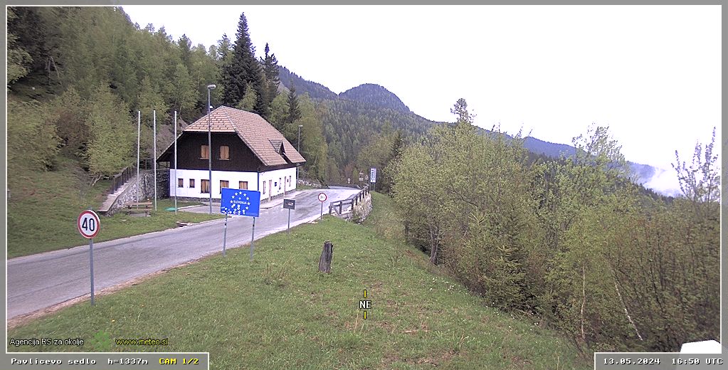Webcam Pavličevo sedlo 1337 m - view towards northeast