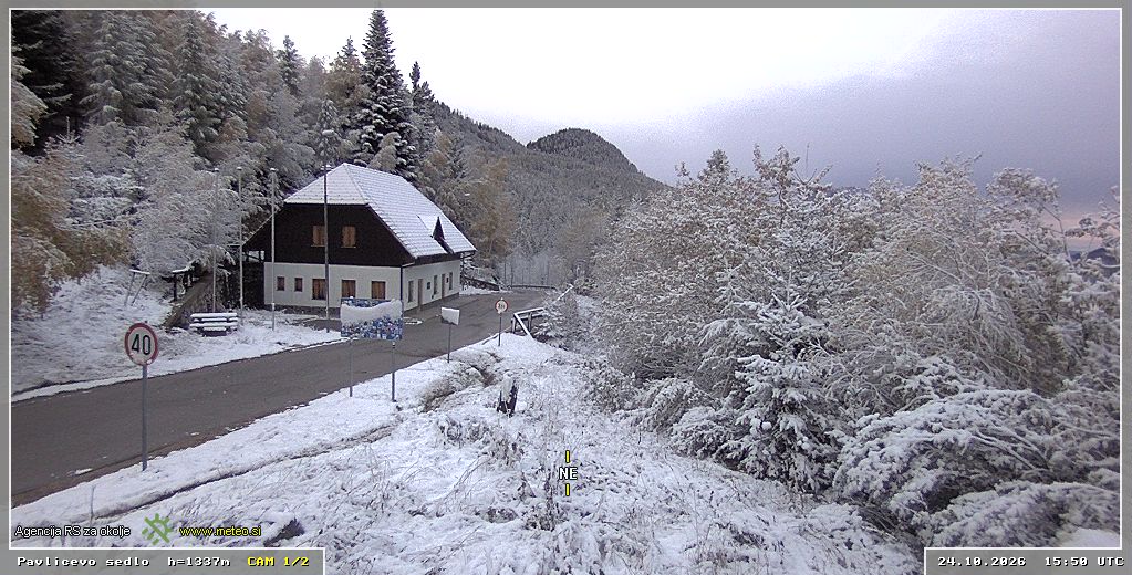 Spletna kamera Pavličevo sedlo 1337 m - pogled proti severovzhodu