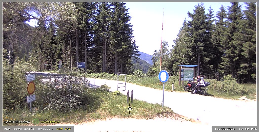Spletna kamera Pavličevo sedlo 1337 m - pogled proti zahodu