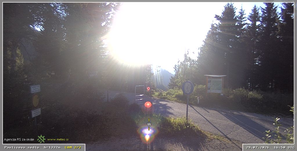 Webcam Pavličevo sedlo 1337 m - view towards west